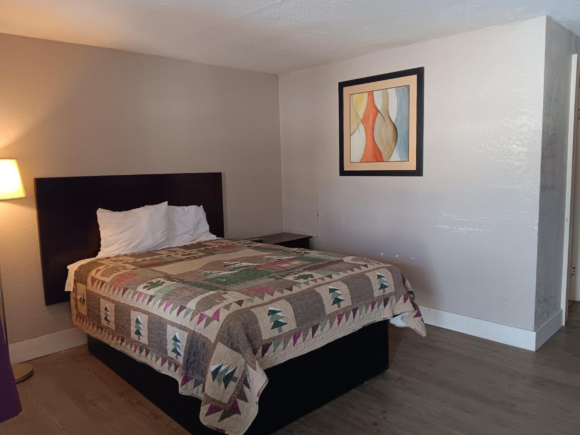 Oyo Sheldon'S Motel And Restaurant Keysville Extérieur photo