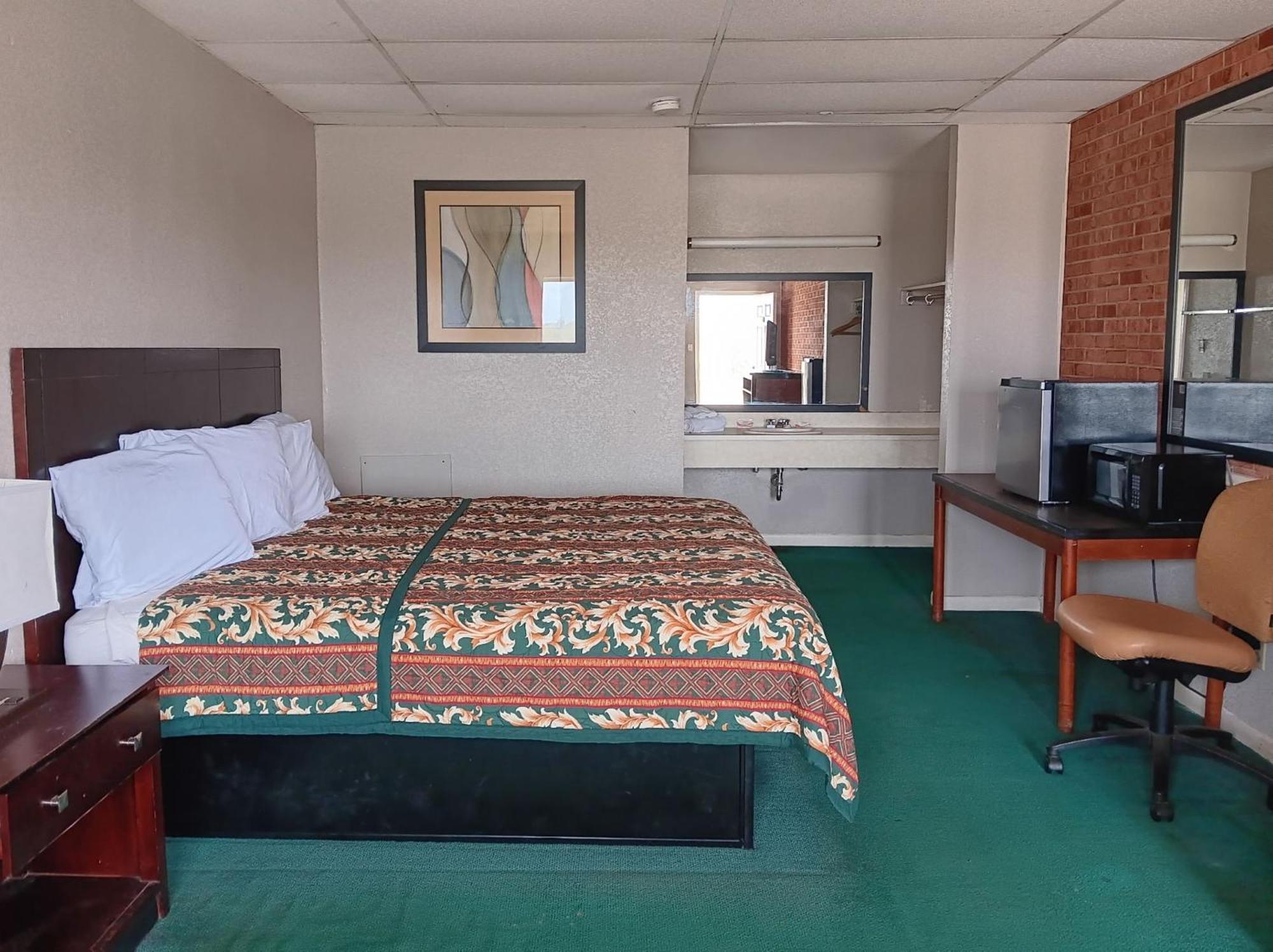 Oyo Sheldon'S Motel And Restaurant Keysville Extérieur photo